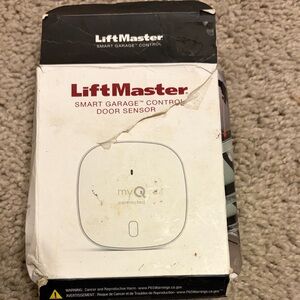 Smart Garage Door Sensor - White